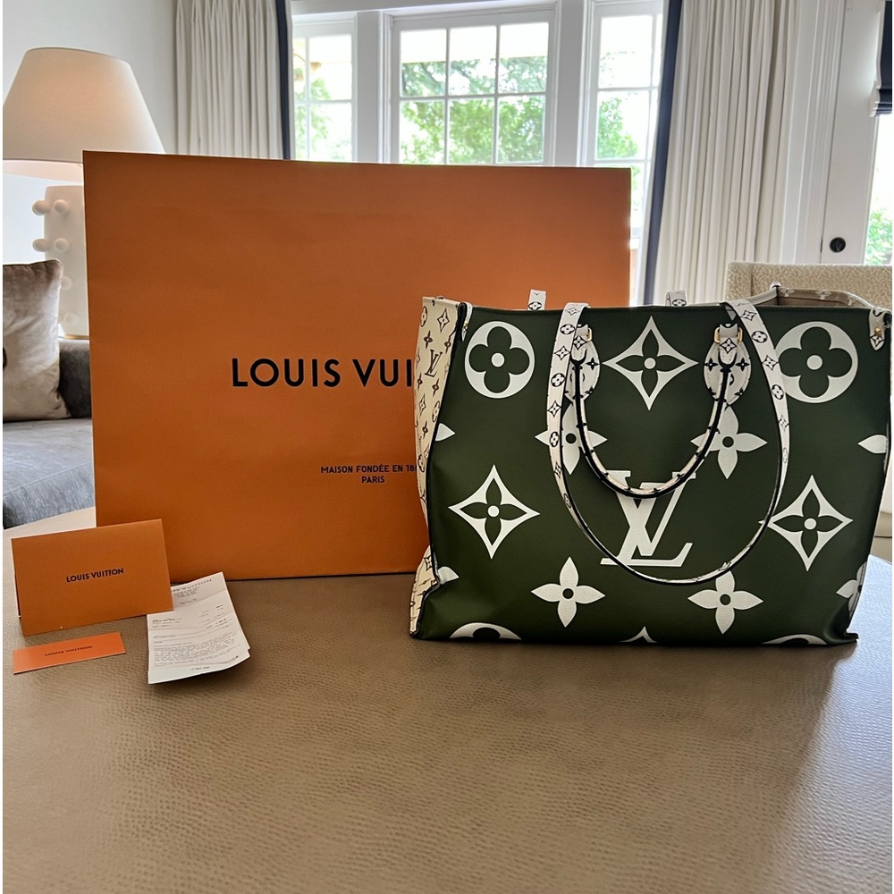 Louis Vuitton Onthego GM Giant Monogram tote bag, green/white/tan